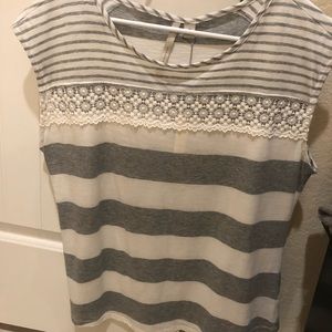 Lauren Conrad on deck top